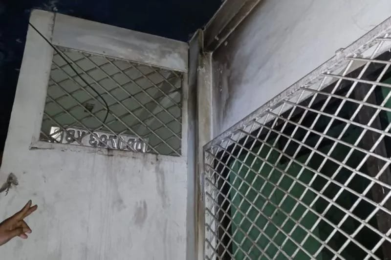 Pos Polisi Dilempar Bom Molotov Orang tak Dikenal 1 IMG 20250323 WA0005