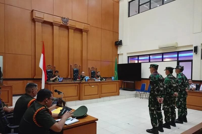 Dua Terdakwa Anggota TNI AL Penembak Bos Rental Divonis Penjara Seumur Hidup 1 IMG 20250327 WA0025