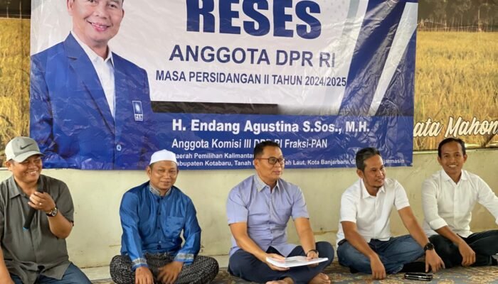 Warga Antusias Sambut Reses Anggota Komisi III DPR RI H Endang di Desa Padang