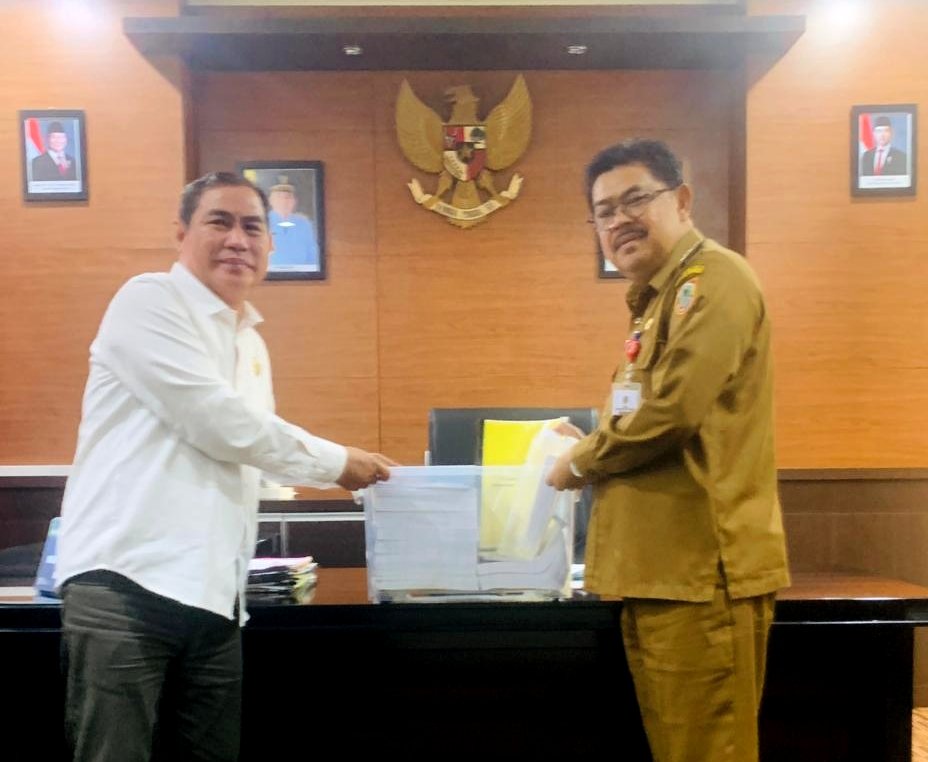 Serahkan Laporan HPN, PWI Ingin Perkuat Kemitraan dengan Pemprov Kalsel 1 IMG 20250311 172102