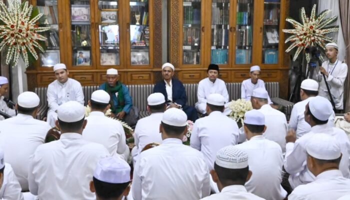 Hasnuryadi Sulaiman Hadiri Haul Pertama KH Syaifuddin Dzuhri