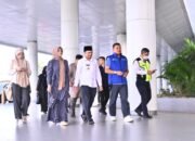 Wagub Kalsel Sapa Masyarakat di Bandara Syamsudin Noor 13 Wagub Kalsel Sapa Masyarakat di Bandara Syamsudin Noor