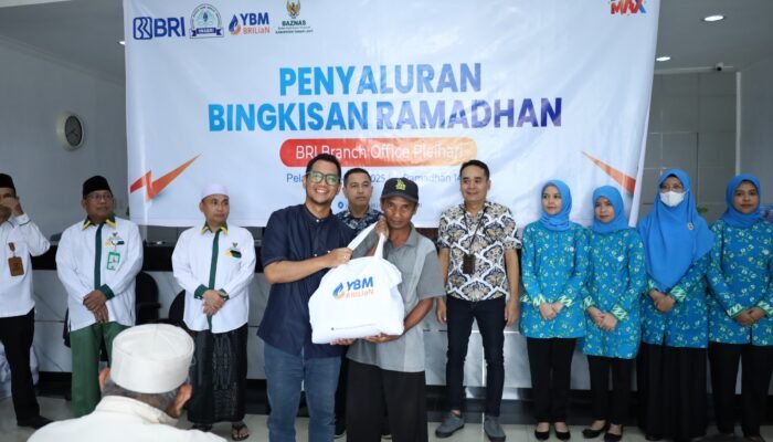 BRI Pleihari dan YBM BRILiaN Salurkan Paket Sembako Melalui Baznas Tanah Laut kepada Warga Prasejahtera