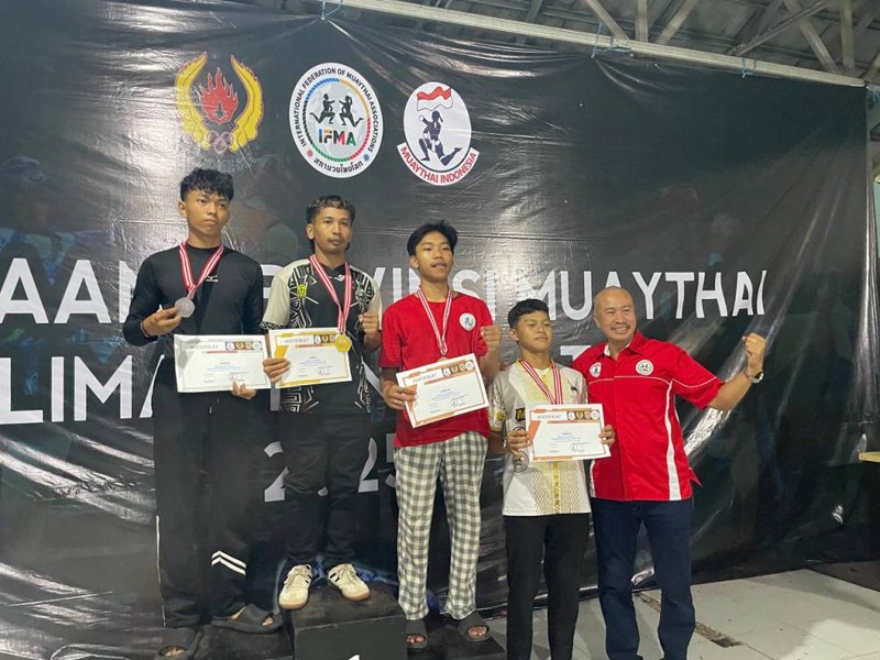 Banjarmasin juara umum Kejurprov Muaythai Kalsel tahun 2025 1 08 2klm h aftah jpg