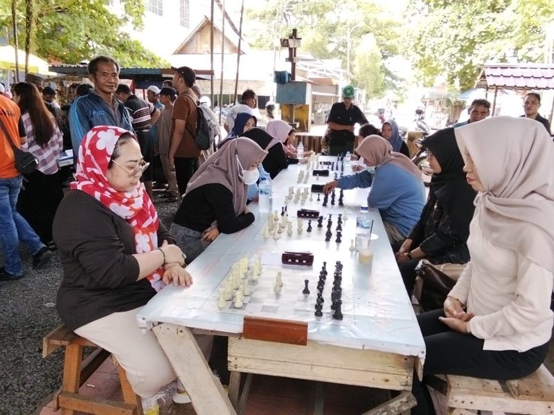 08 3klm norasya verdiana jpg