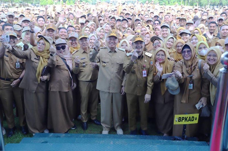 1 45 klm Kontrak Pemprov 14 Kebersamaan dan keceriaan Gubernur dan Wagub serta Pj Sekdaprov