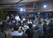 Bupati dan Wabup Tingkatkan Kebersamaan dengan Para Pejabat Pemkab 11 Bupati dan Wabup Tingkatkan Kebersamaan dengan Para Pejabat Pemkab