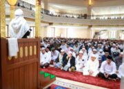 Andi Rudi Latif Solat Idul Fitri di Masjid Agung Al-Falah