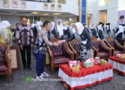 Bupati Tapin : Bidan Garda Terdepan Kesehatan Ibu dan Anak 24 Bupati Tapin : Bidan Garda Terdepan Kesehatan Ibu dan Anak