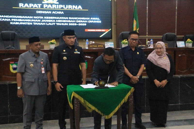 Bupati Tandatangani Nota Kesepakatan Ranwal RPJMD Tala 2025-2029 1 Hal 2 Tala 1 3 klm 7