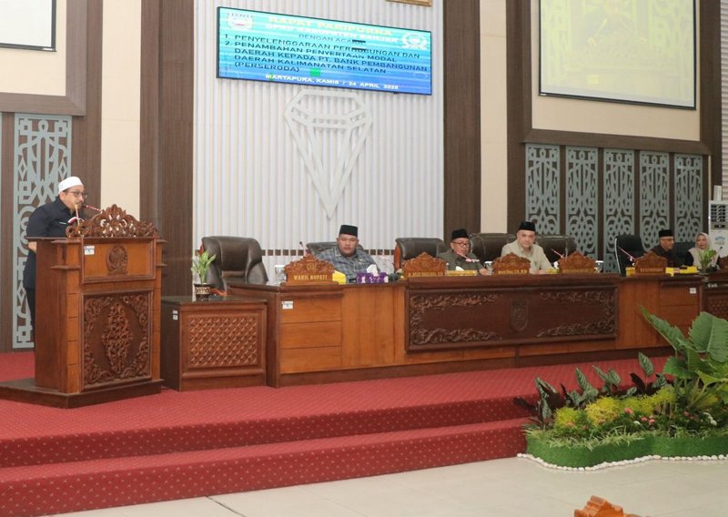 Hal 4 3 KLm Martapura Sampaikan Raperda