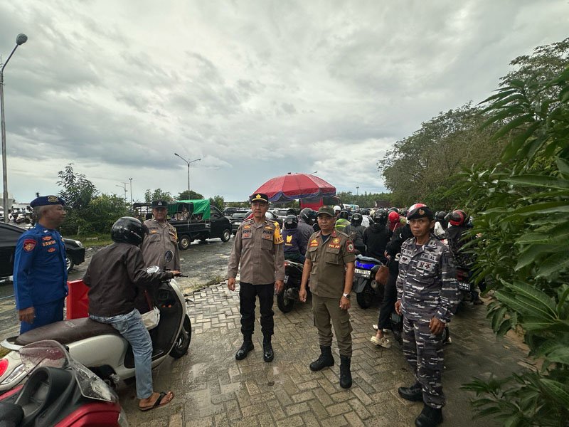 Petugas Gabungan Siaga Arus Lebaran H+1 1 Hal 4 Kotabaru 4 klm