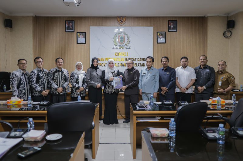 Hal 6 3 Klm Pertumbuhan Ekonomi Kalsel