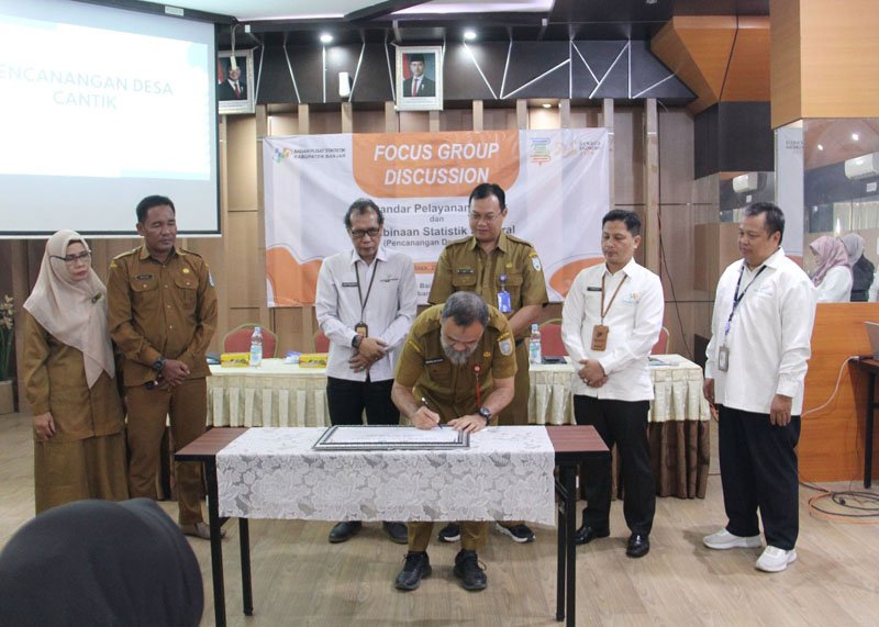 Banjar Dukung Pencanangan Desa Cantik 2025 1 Hal 6 4 KLm Martapura Desa cantik