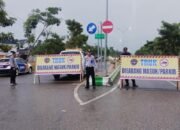 Truk Sering Parkir di Gandalika, Dishub HSS Pasang Spanduk Larangan 31 Truk Sering Parkir di Gandalika, Dishub HSS Pasang Spanduk Larangan