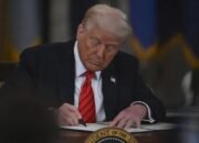 Amerika Serikat Akan Naikkan Tarif Impor dari China Menjadi 125 Persen 10 Amerika Serikat Akan Naikkan Tarif Impor dari China Menjadi 125 Persen
