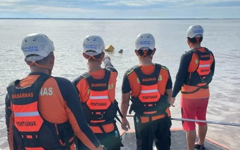 Cuaca Ekstrem, Tiga Kapal Tenggelam di Perairan Kalbar 1 IMG 20250418 WA0026 1