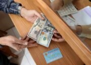 Rupiah Melemah Jadi Rp16.861 per Dolar AS 21 Rupiah Melemah Jadi Rp16.861 per Dolar AS