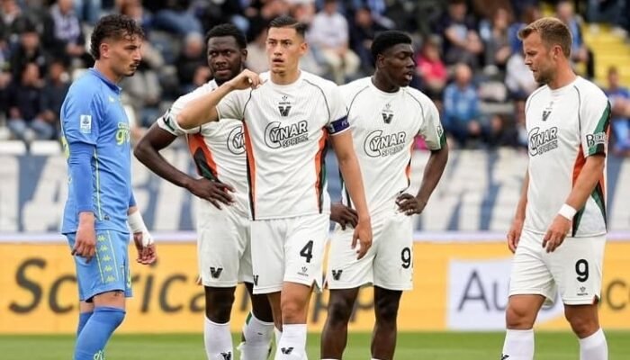 Venezia Diperkuat Jay Idzes Ditaklukkan AC Milan 0-2