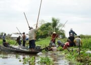 Bupati HST Ingatkan Pentingnya Gotong Royong Bersihkan Aliran Sungai Desa Pahalatan