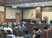 Hakim 'Vonis Bebas' Ronald Tannur Dituntut 9 Tahun Penjara 8 Hakim ‘Vonis Bebas’ Ronald Tannur Dituntut 9 Tahun Penjara