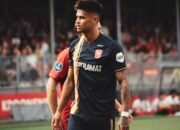 Mees Hilgers Kembali Cedera, Twente Ditahan Imbang Sittard 2-2