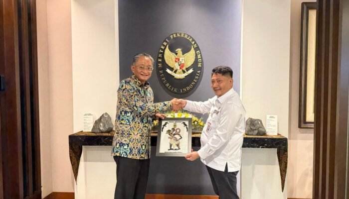 Bupati HST Kunjungi Kementrian PU