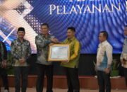 Bupati HST Terima Penghargaan Tertinggi Pelayanan Publik dan Akuntabilitas Kinerja