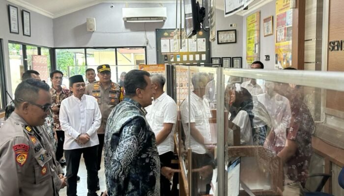 Wagub Hasnuryadi Dampingi Wamen PAN-RB Tinjau MPP dan SPKT Banjarbaru, Apresiasi Pelayanan Publik di Kalsel