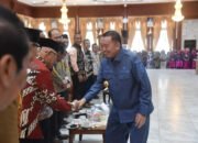 Gubernur H Muhidin Disambut Sukacita Warga Tapin