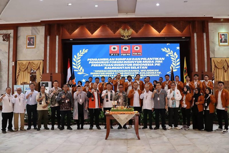 1 4 klm Kontrak Pemprov 25 Pemprov Kalsel berharap pengurus FIM PII Kalsel berharap satukan untuk pembangunan