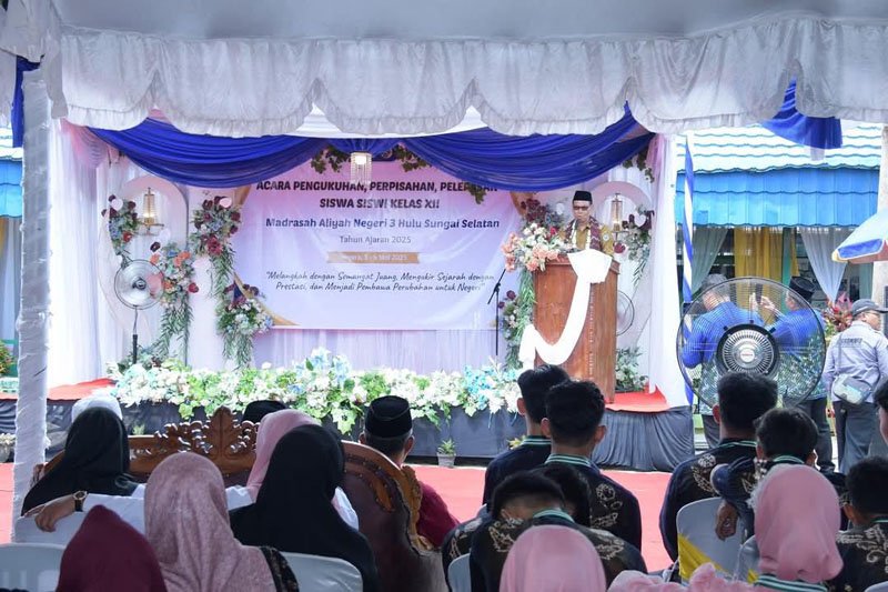 Siswa Lulus MAN 3 HSS Diberi Motivasi 1 Hal 12 HSS 1 3 klm 3