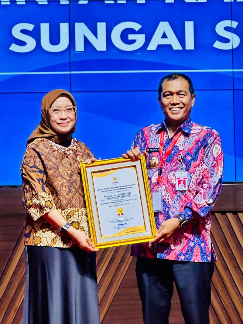 Pemkab HSS Raih Indeks RB Tertinggi di Kalimantan 1 Hal 12 HSS 1 3 klm