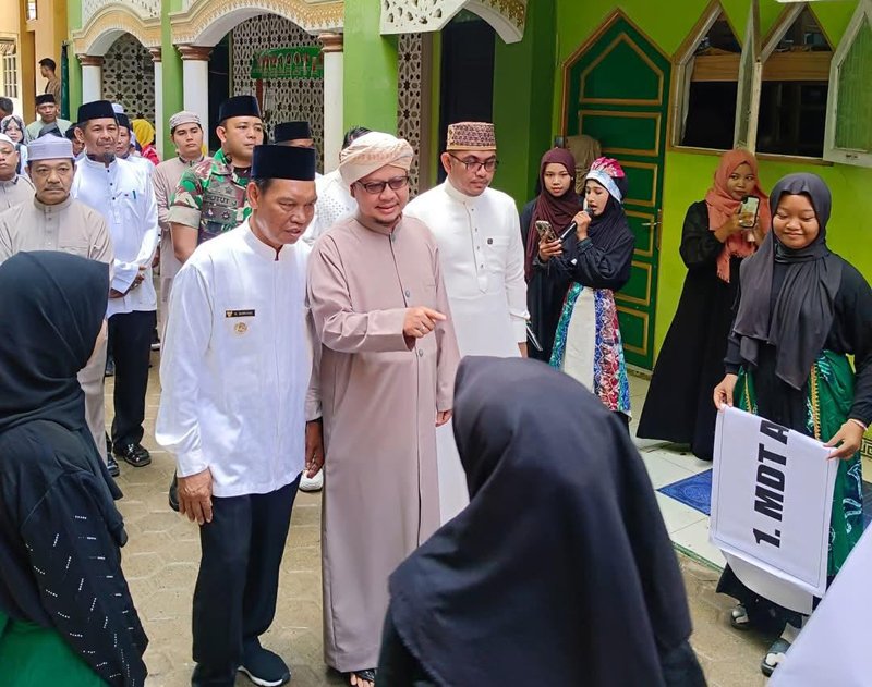 Wabup Hadiri Tasyakuran Kelulusan Santri MDT se-HSS 1 Hal 12 HSS 3 klm 13
