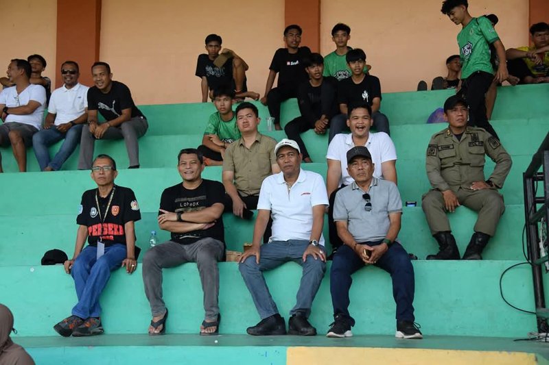 Syafrudin Noor Nonton Pertandingan Liga Sepak Bola U18 HSS 1 Hal 12 HSS 3 klm 2