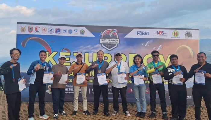 FASIDA HSS Sabet Delapan Medali di Kejurprov Paralayang dan Aeromodelling