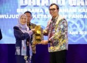Babinsa Haruyan Dampingi Petani Sukseskan Luas Tambah Tanam 24 Babinsa Haruyan Dampingi Petani Sukseskan Luas Tambah Tanam