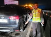 Mobil Ditumpangi Anggota DPR Kecelakaan, Dua Orang Tewas 8 Mobil Ditumpangi Anggota DPR Kecelakaan, Dua Orang Tewas