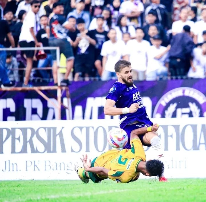 Persib Bandung Juara Liga 1 2024/2025 Setelah Persebaya Ditahan Imbang Persik 3-3 1 IMG 20250505 WA0033