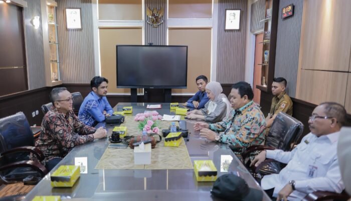 Berkas Hasil Uji Kompetensi Calon KPID Periode 2024–2027 Resmi Diterima Komisi I DPRD Kalsel 3 IMG 20250505 WA0042