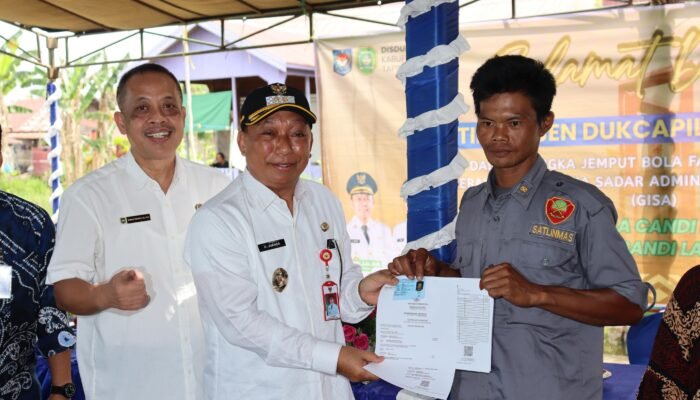Layanan Jemput Bola Adminduk Sasar 12 Desa Di Kecamatan Candi Laras Selatan 3 IMG 20250507 WA0035