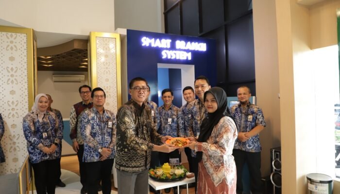 Hadir di MPP Tanah Luat, Bank Kalsel Urus Keuangan Makin Cepat Dan Mudah 3 IMG 20250511 WA0036