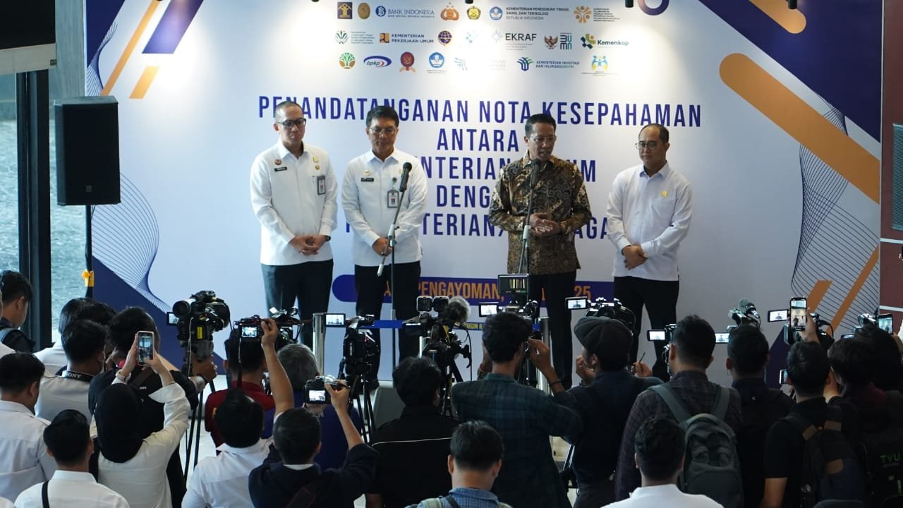 Penjelasan Menteri Hukum tentang Kewarganegaraan Eks TNI yang Jadi Tentara Rusia 1 IMG 20250515 WA0027