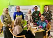 Belasan Warga Mekar Sari Terima BLT Tahap V 8 Belasan Warga Mekar Sari Terima BLT Tahap V
