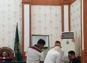 Tersandung Kasus Prostitusi Daring, Dua Warga Rusia Divonis 10 Bulan Penjara 32 Tersandung Kasus Prostitusi Daring, Dua Warga Rusia Divonis 10 Bulan Penjara
