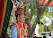 Gubernur Peroleh Gelar Adat Dayak di Puncak HUT Kalteng 18 Gubernur Peroleh Gelar Adat Dayak di Puncak HUT Kalteng