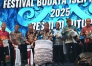 Yudika Berhasil Hipnotis Penonton di Penutupan Kalteng Expo dan Festival Budaya 31 Yudika Berhasil Hipnotis Penonton di Penutupan Kalteng Expo dan Festival Budaya