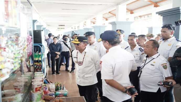 Gubernur Kalteng Tinjau Terminal Induk WA Gara 1 IMG 20250529 WA0012