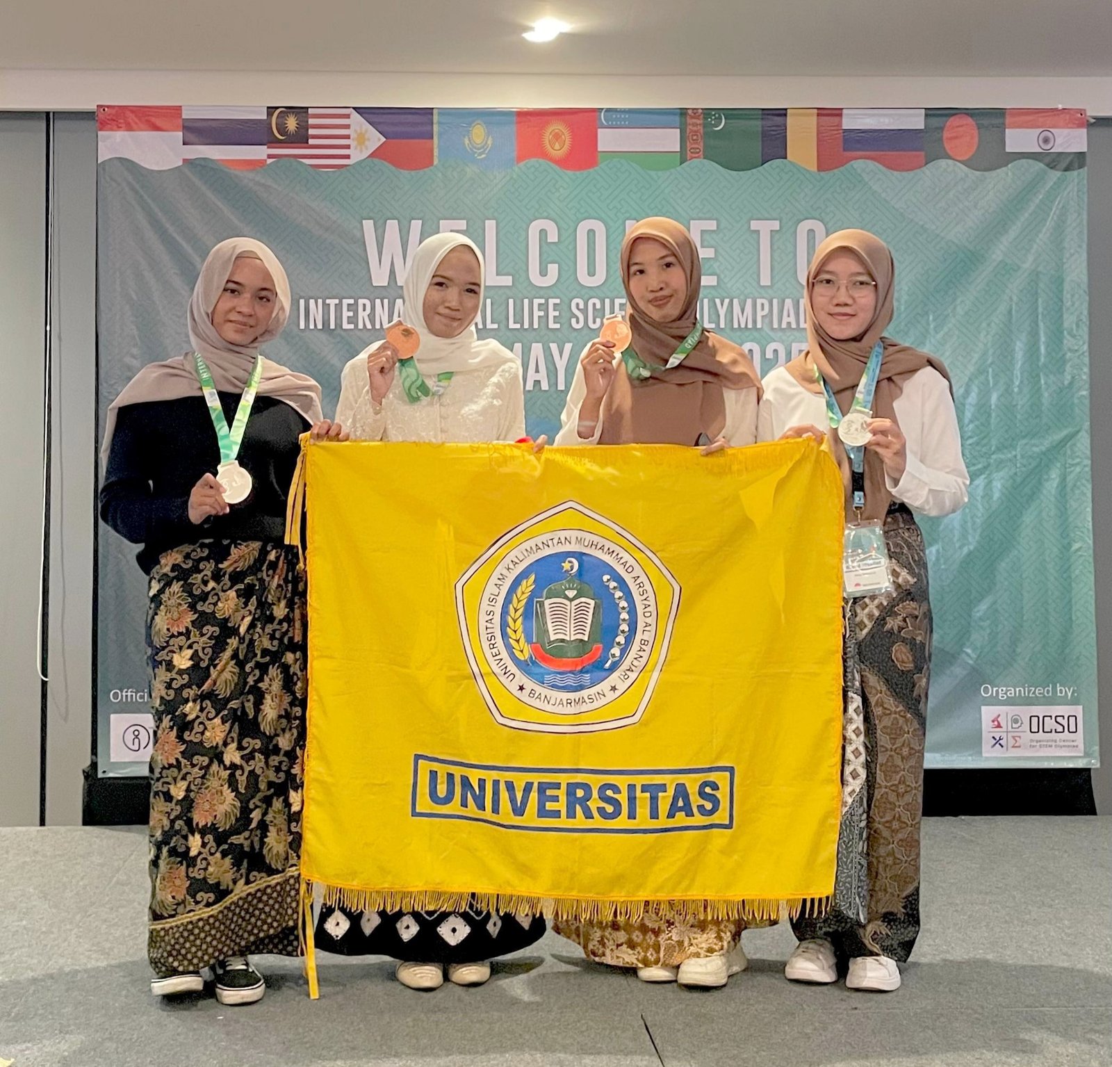 Guncang Dunia, Mahasiswa Farmasi UNISKA Raih 4 Medali di Olimpiade Sains Internasional 2025 1 IMG 20250504 153750
