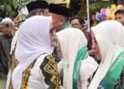 Ketua DPRD Balangan Sampaikan, Semoga Calon Jamaah Haji Diberi Kesehatan dan Keselamatan Sampai Tujuan 8 Ketua DPRD Balangan Sampaikan, Semoga Calon Jamaah Haji Diberi Kesehatan dan Keselamatan Sampai Tujuan